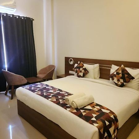 Le Sanara Residency Hotel Thanniyam Exterior photo