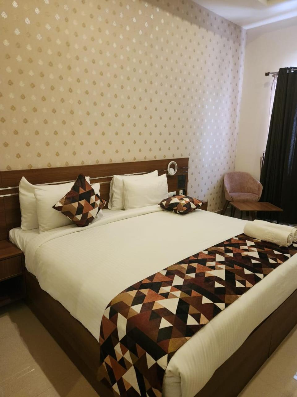 Le Sanara Residency Hotel Thanniyam Exterior photo