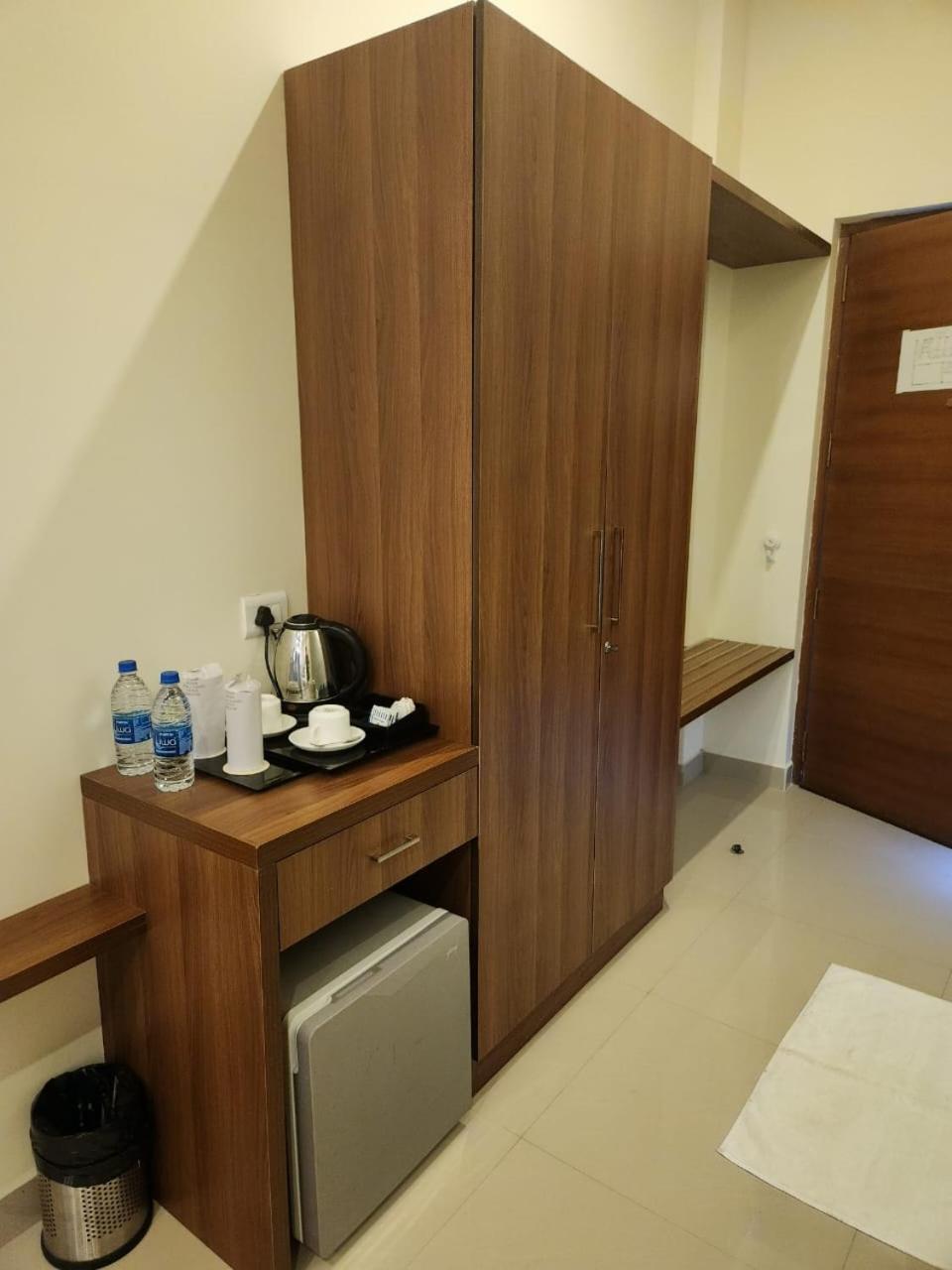 Le Sanara Residency Hotel Thanniyam Exterior photo